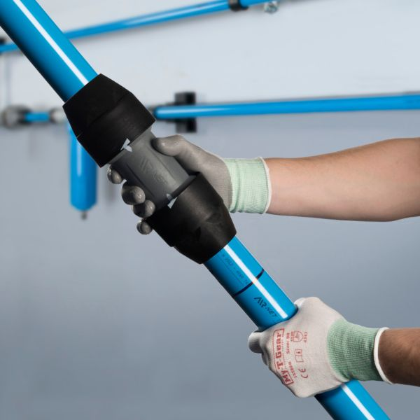 Leichte und stabile Aluminium-Rohrleitung in Stangenform, korrosionsbeständig und ideal für den Einsatz in Druckluft- und Installationssystemen.