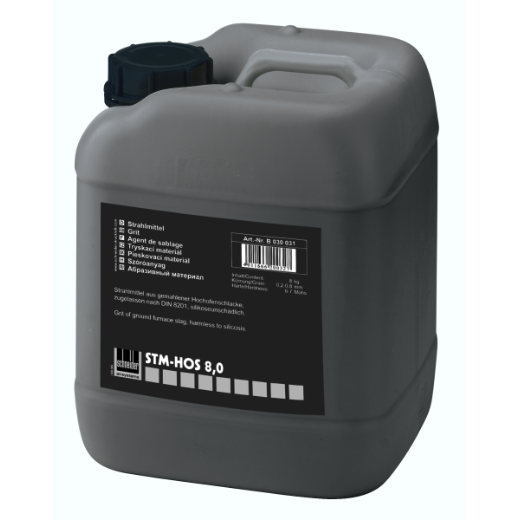 Abbildung eines 5-Liter-Beutels Strahlmittel mit Körnung 0,1–0,8 mm, geeignet zum Reinigen, Entgraten oder Vorbereiten von Oberflächen bei Sandstrahlarbeiten in Industrie und Handwerk.