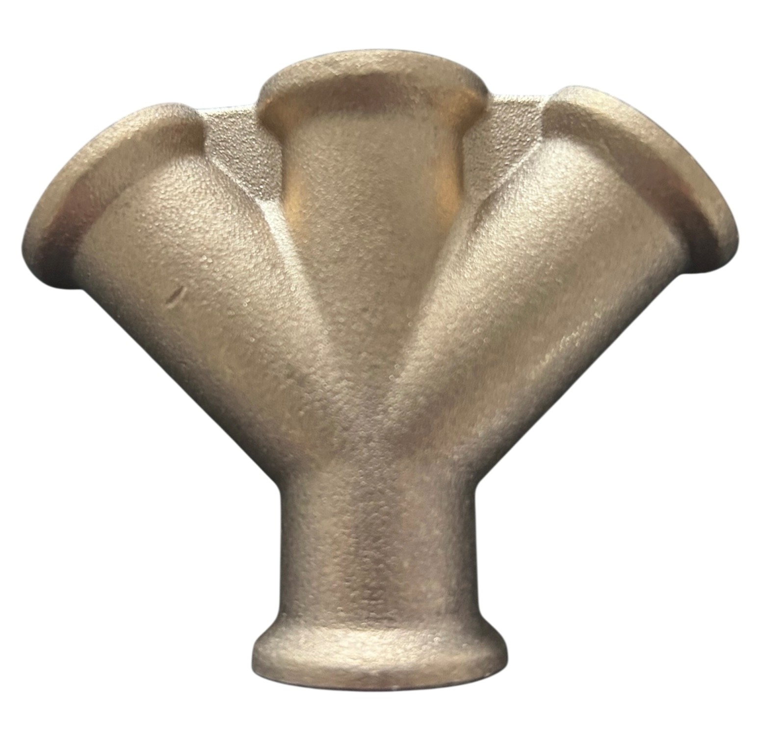 Metallischer Dreierverteiler R 3/8", ermöglicht die Aufteilung von Luft- oder Flüssigkeitsströmen auf drei Anschlüsse in Rohr- und Schlauchleitungen.